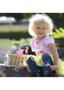 Breyer Unicorn Magic Wooden Carry Case -Toys Elegant shop breyer unicorn magic wooden carry case 3