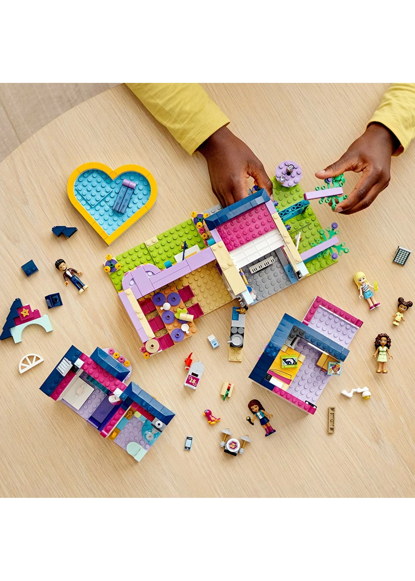 Lego 41449 - Andrea's Family House 4 Lego 41449 - Andrea's Family House - Image 2